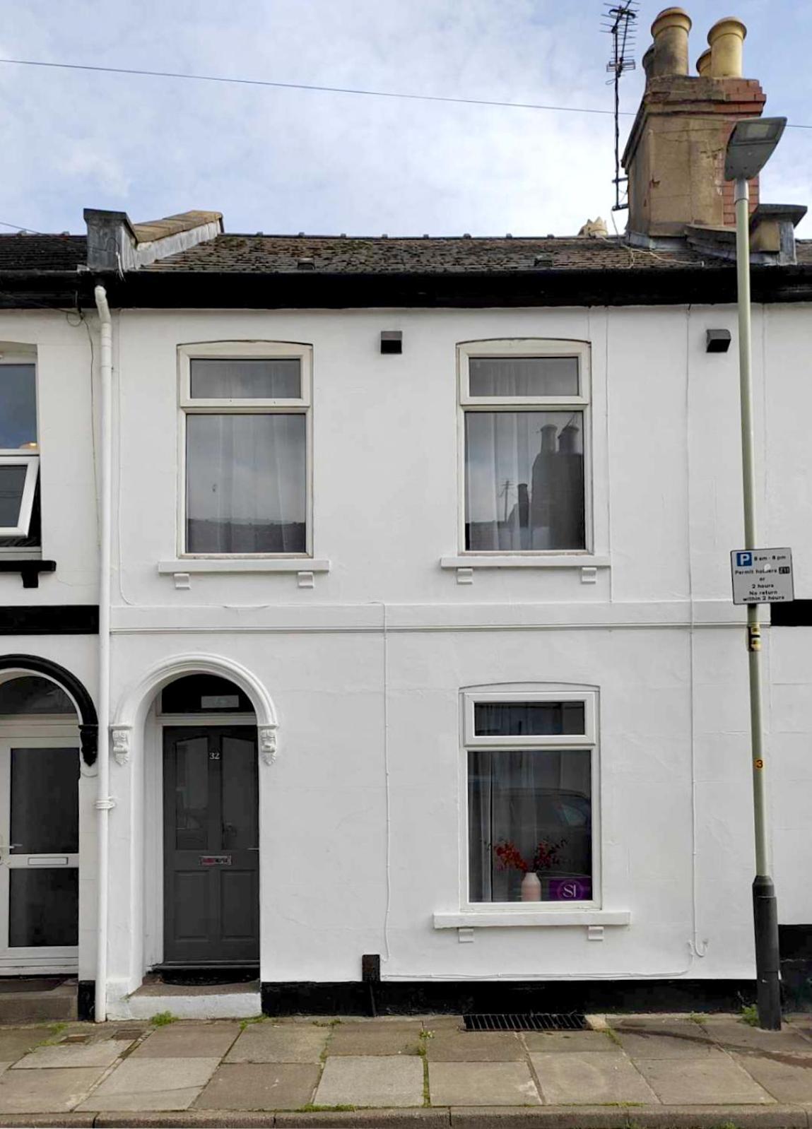 Granville 5br Townhouse - Ideal For Groups, Families Or Contractors By Suitely
